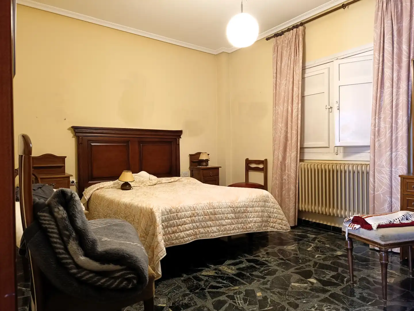 Dormitori de Casa o xalet en venda en Mancha Real amb Calefacció, Terrassa i Moblat
