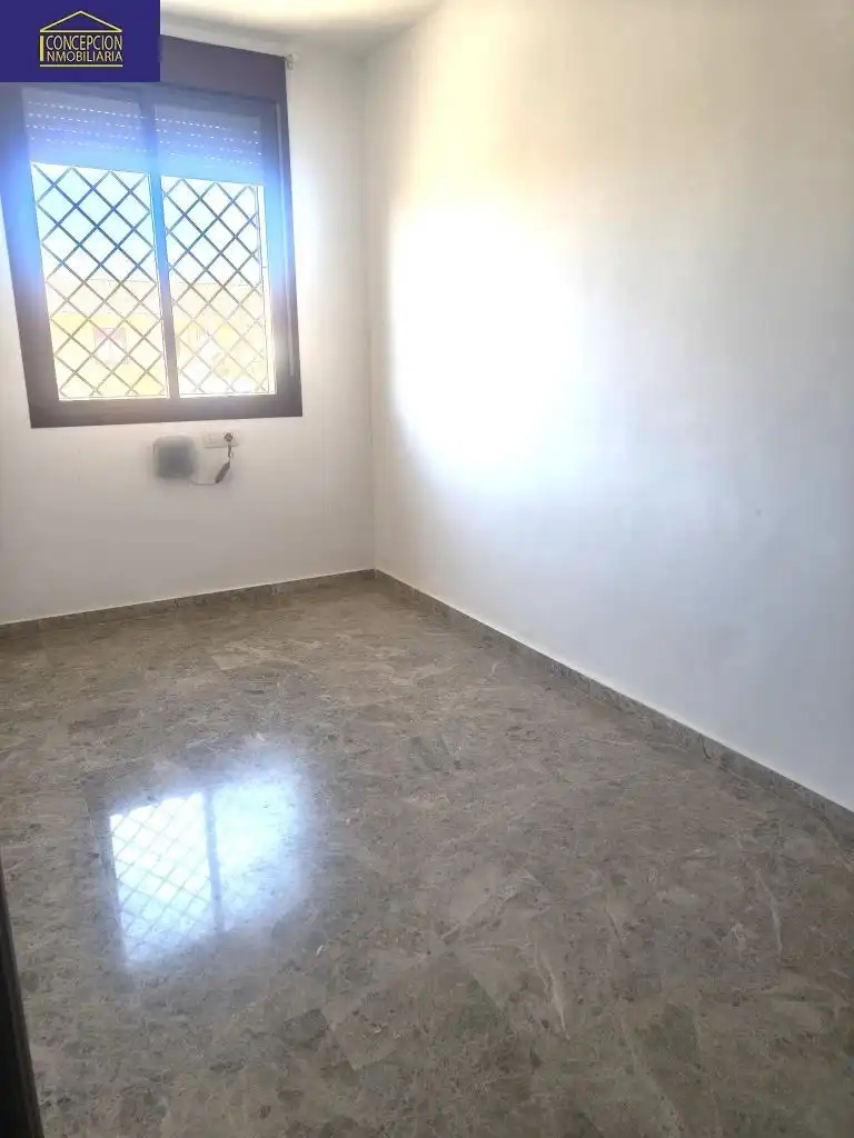 Dormitori de Casa adosada en venda en Córdoba amb Aire condicionat, Calefacció i Terrassa