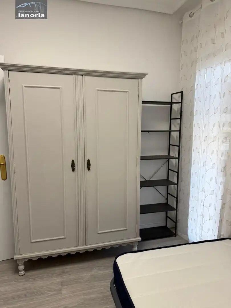 Flat for rent in Ensanche - Franciscanos