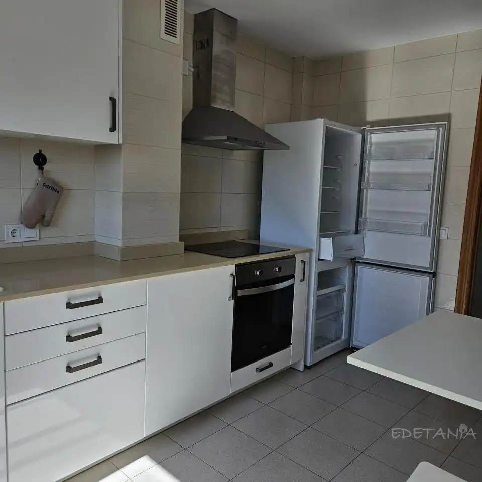 Cocina de Piso de alquiler en Moncada con Aire acondicionado, Amueblado y Internet