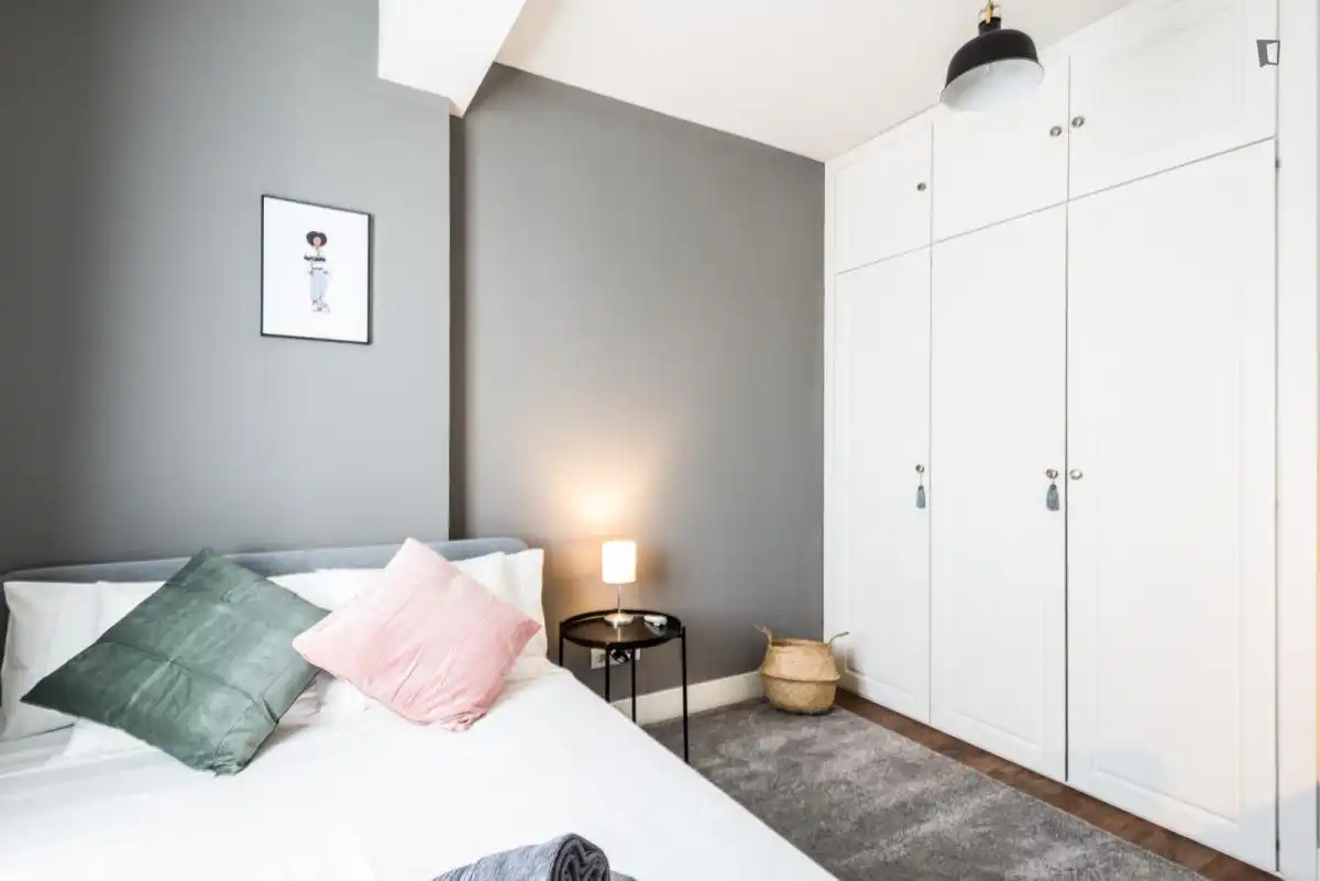 Habitación de Apartamento para compartir en Madrid con Amueblado, Horno y Lavadora
