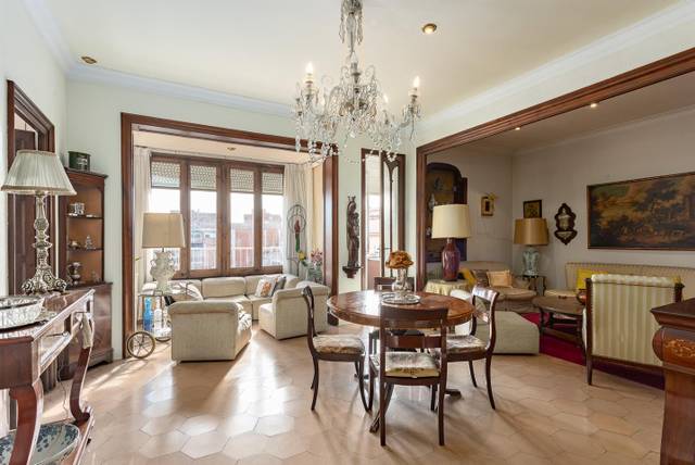 Piso en Venta en Carrer de Londres en L'Antiga Esquerra de l'Eixample