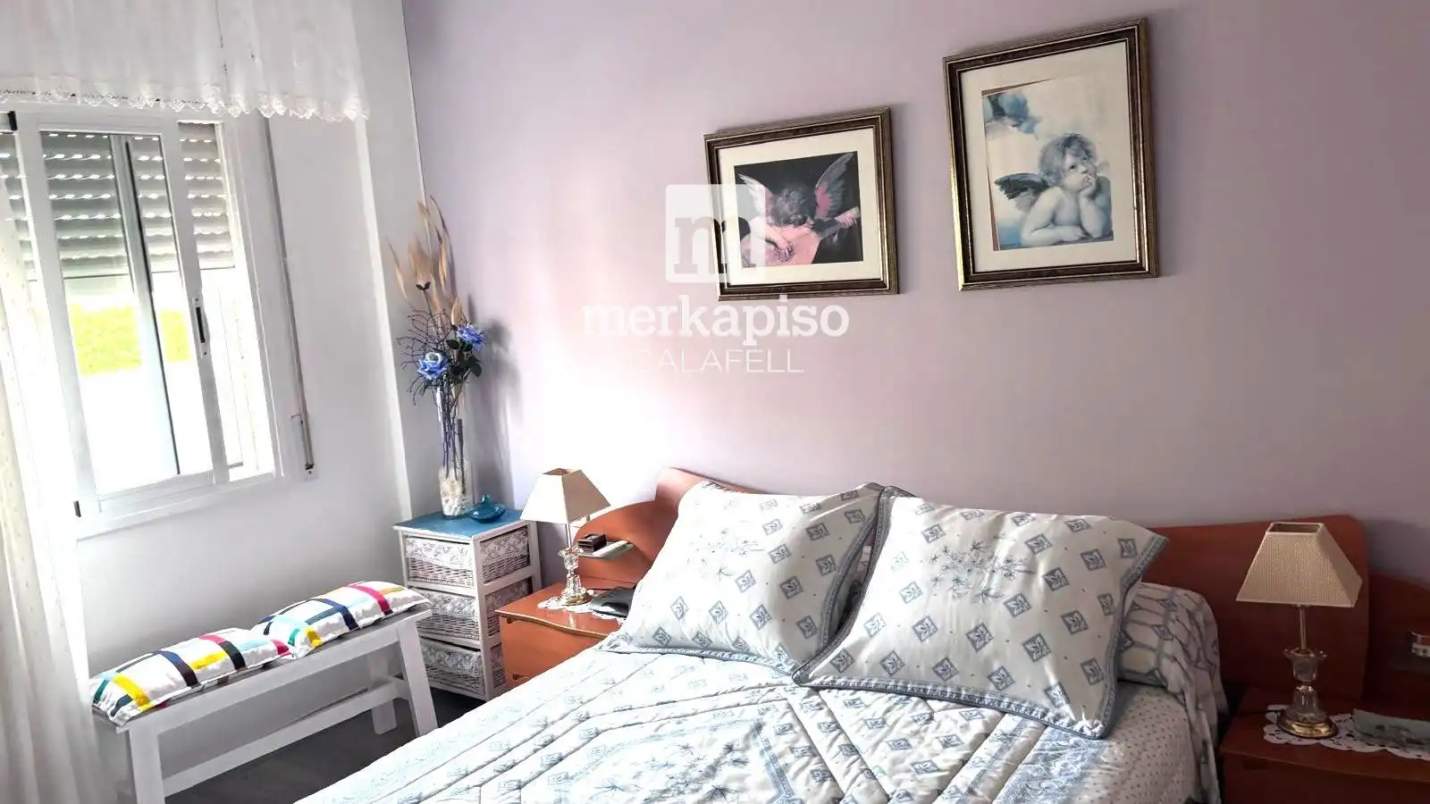 Habitación de Ático en venta en Nucli Antic