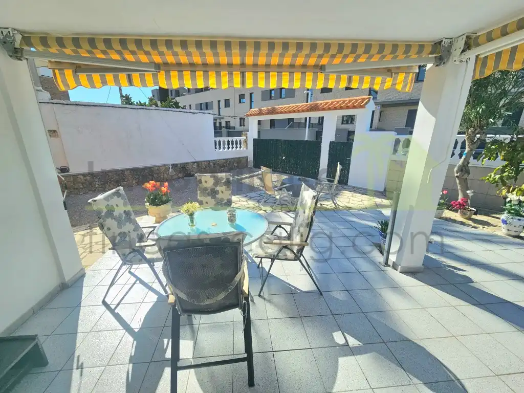 Terrassa de Casa o xalet en venda en Vinaròs amb Aire condicionat, Calefacció i Jardí privat