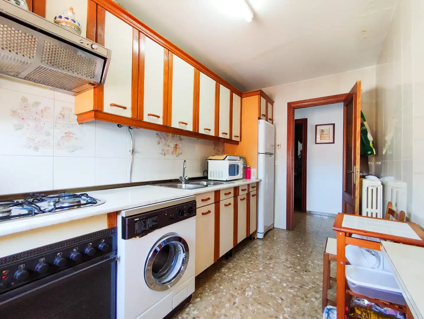Kitchen of Flat for sale in Argamasilla de Calatrava  with Air Conditioner, Heating and Storage room