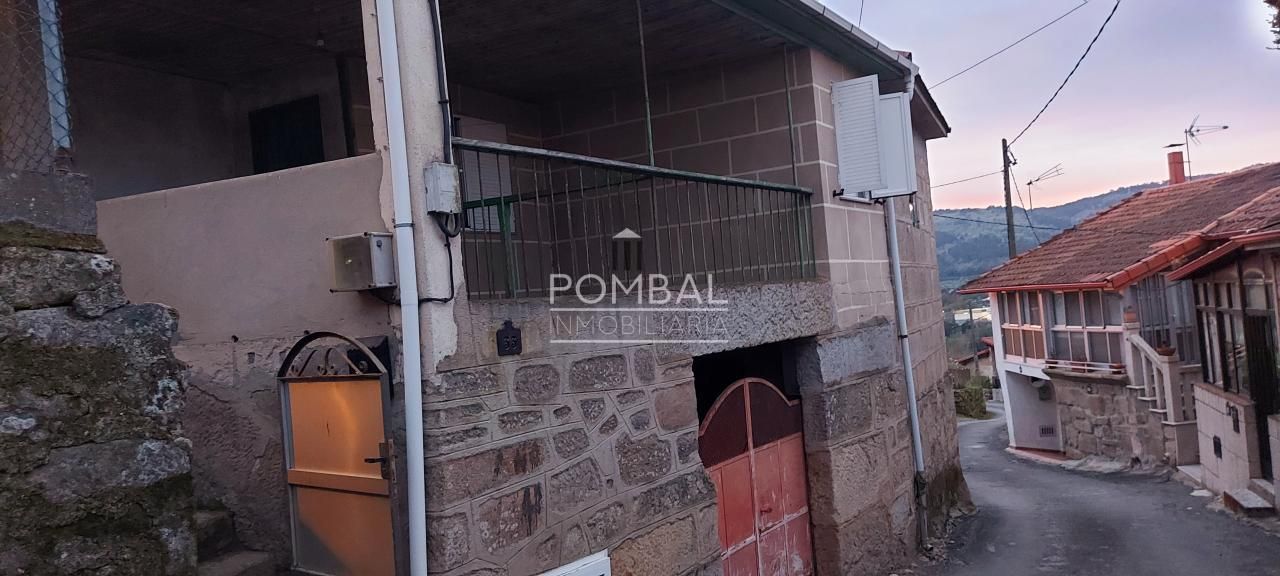 Exterior view of House or chalet for sale in Ourense Capital   with Heating, Terrace and Storage room