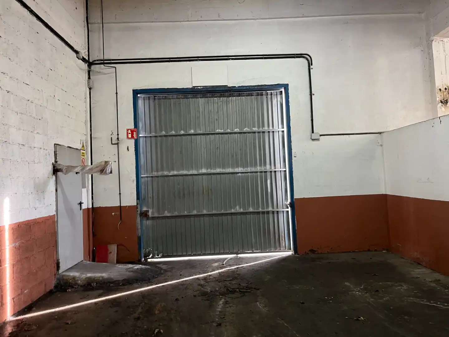 Fabrikhallen zum Verkauf in Arrankudiaga / Zollo mit Heizung und Alarm