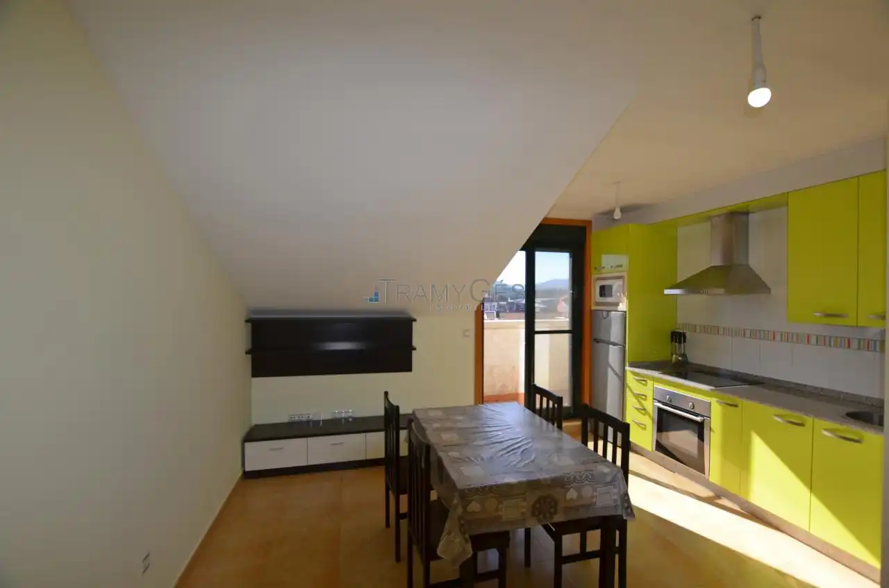Cocina de Ático en venta en O Rosal   con Calefacción, Terraza y Trastero