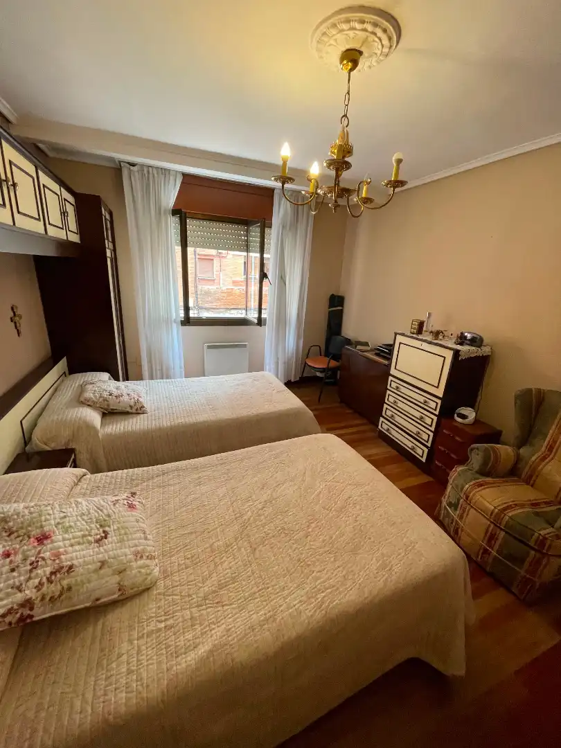 Habitación de Piso en venta en Barakaldo  con Calefacción, Parquet y Amueblado