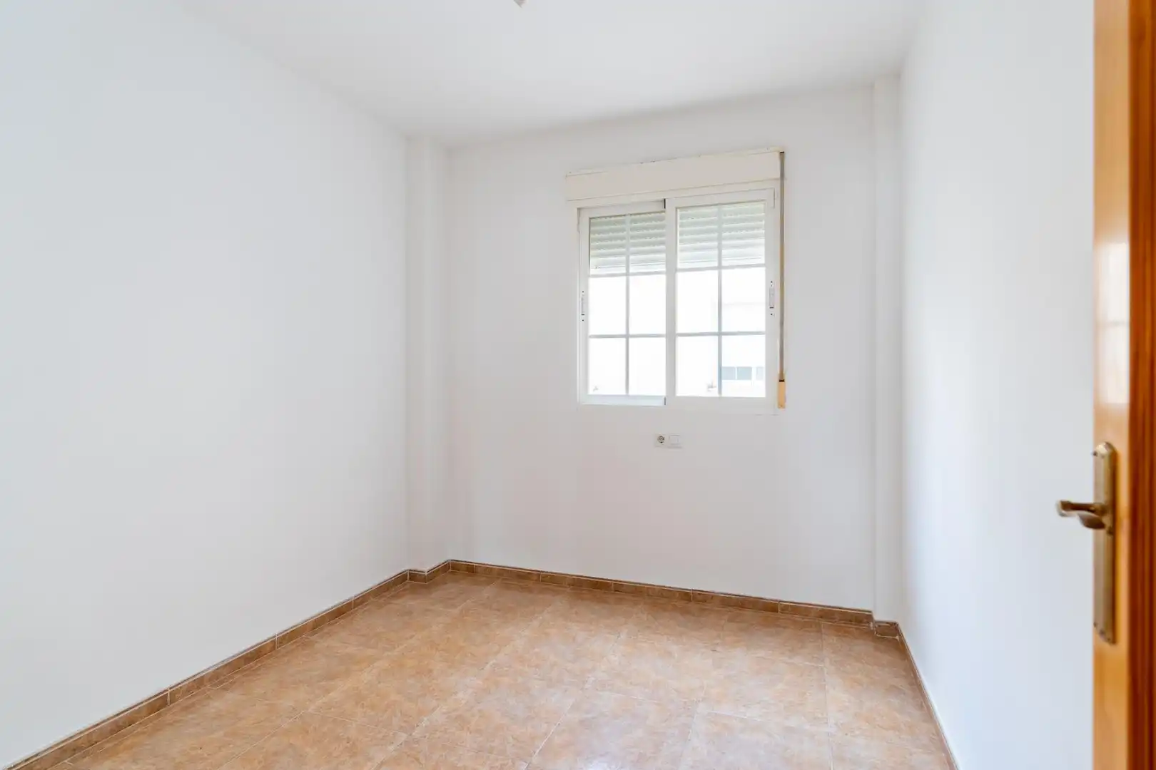 Habitación de Piso en venta en Motril con Trastero y Balcón