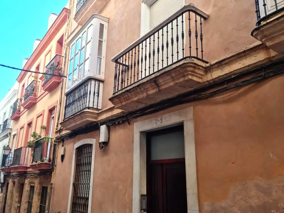 Vista exterior de Pis en venda en Cádiz