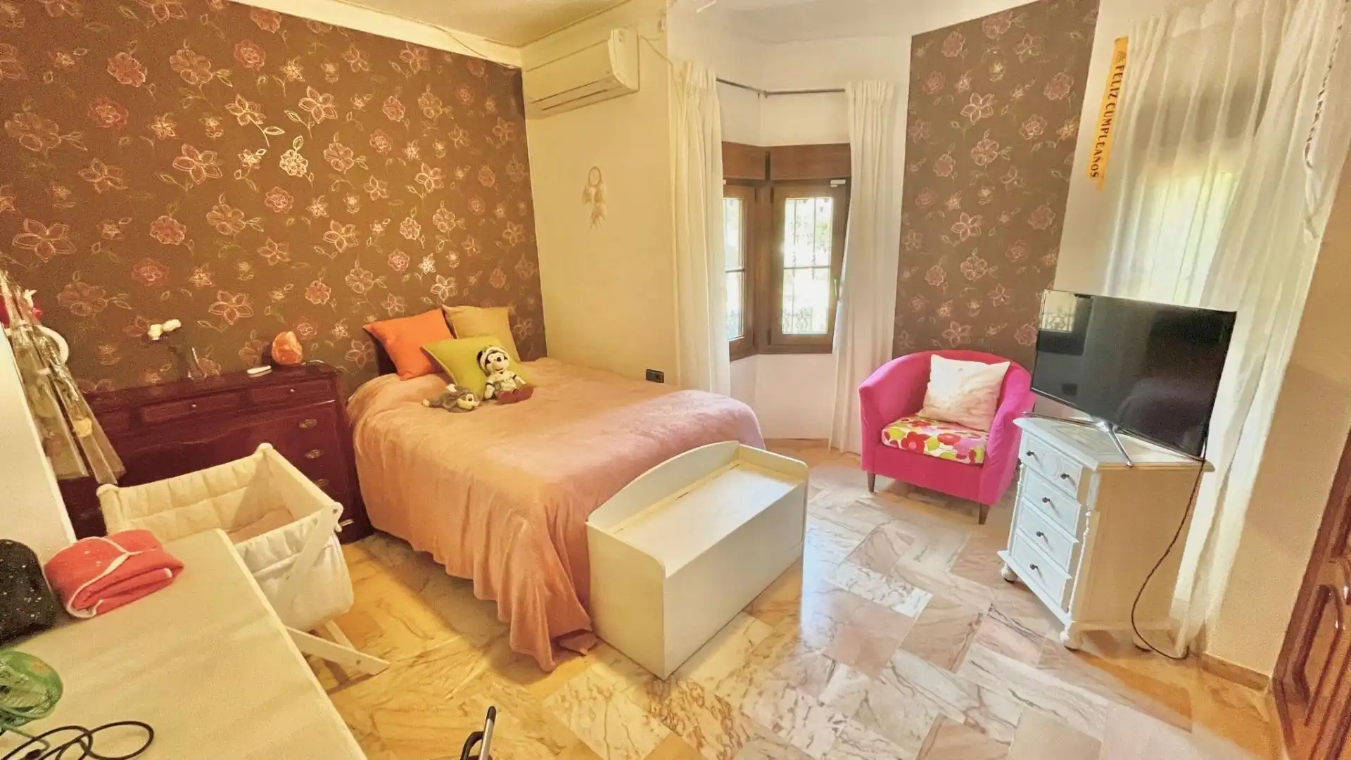 Dormitori de Casa o xalet en venda en Alhaurín de la Torre amb Aire condicionat, Jardí privat i Terrassa