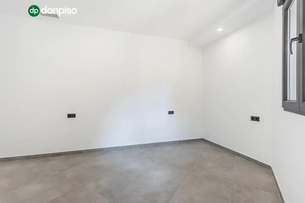 Ground floor with pool for sale in Calle PDTA RAFAEL GAGO PALOMO 9, imagen 15