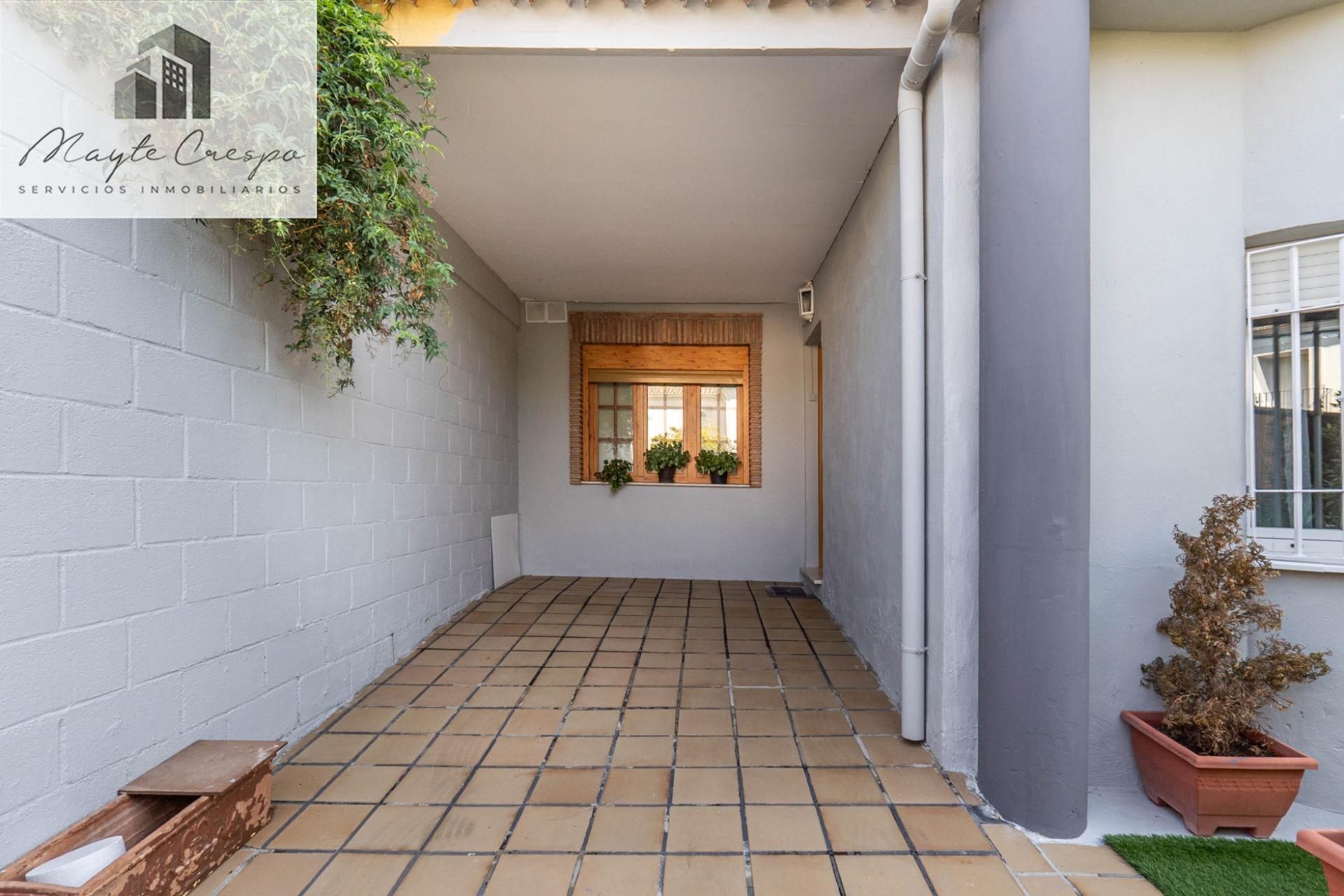Single-family semi-detached for sale in Calle ALHAMBRA, La Zubia Ciudad