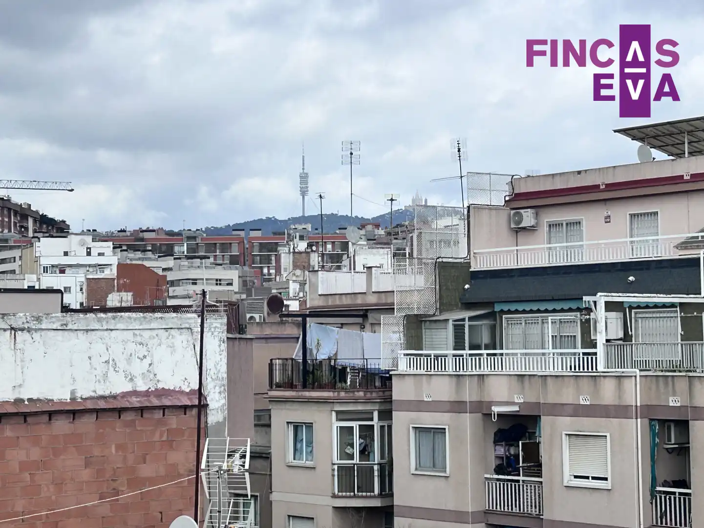 Exterior view of Flat for sale in L'Hospitalet de Llobregat