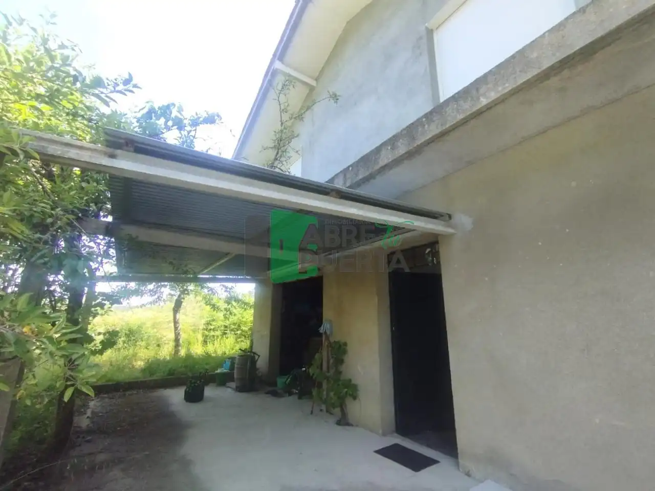 House with garden for sale in San Cibrao das Viñas