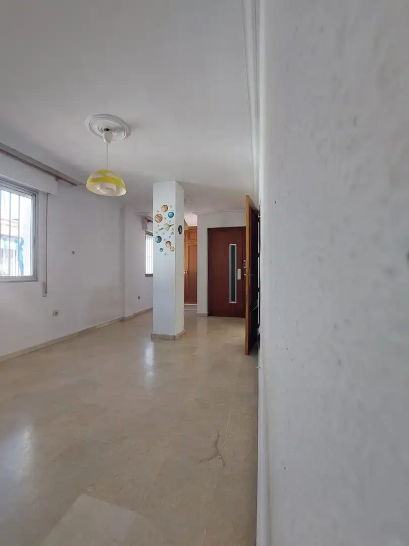 Houses for sale in Sevilla  with Air Conditioner, Terrace and Storage room