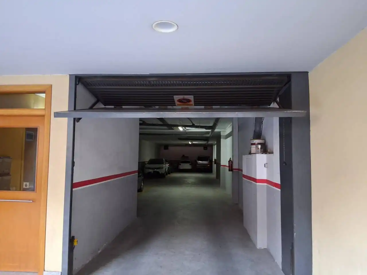 Parking for sale in Calle Joaquín Costa 71, imagen 3