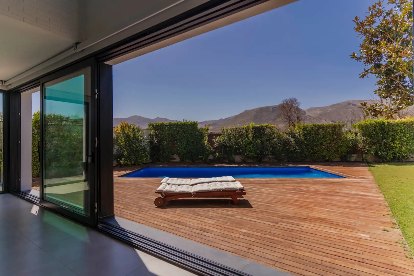 Terrassa de Casa o xalet en venda en Loja amb Aire condicionat, Calefacció i Jardí privat