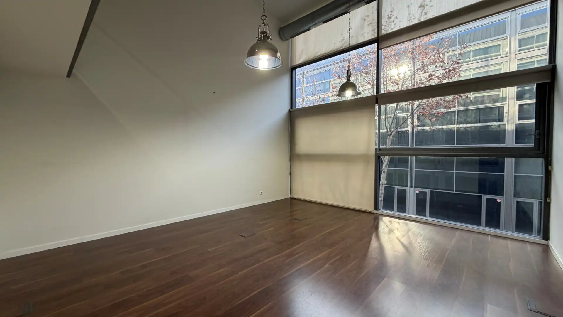 Living room of Office for sale in Alcalá de Henares  with Air Conditioner and Heating