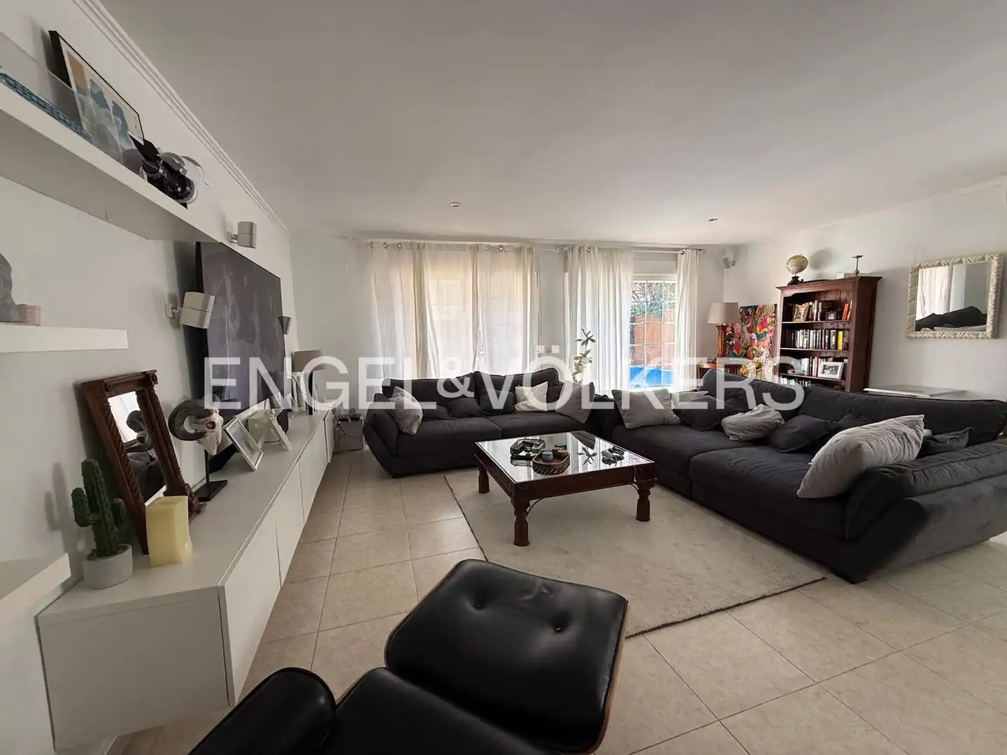 Sala de estar de Casa adosada en venta en Rivas-Vaciamadrid con Aire acondicionado, Calefacción y Jardín privado