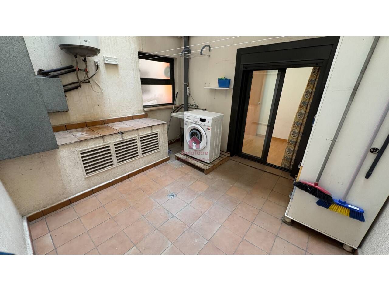 Flat for sale in Terrassa  with Air Conditioner, Heating and Furnished