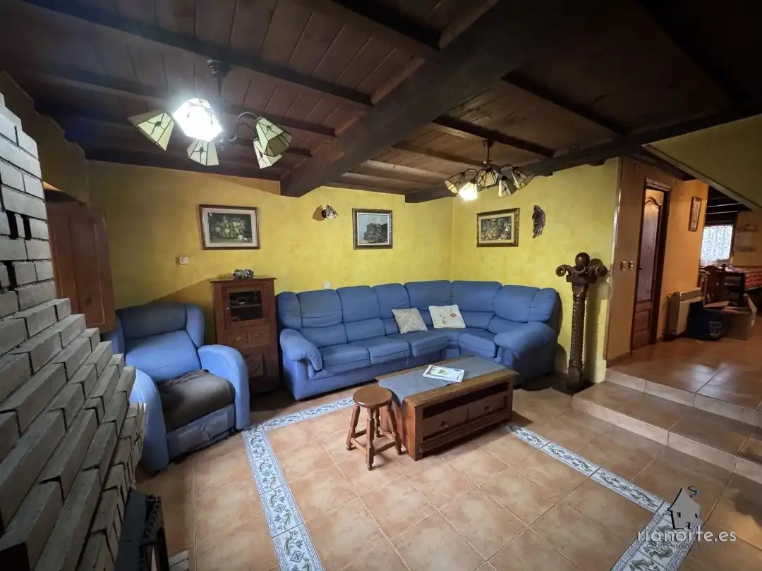 Living room of Houses for sale in Peñamellera Alta  with Heating