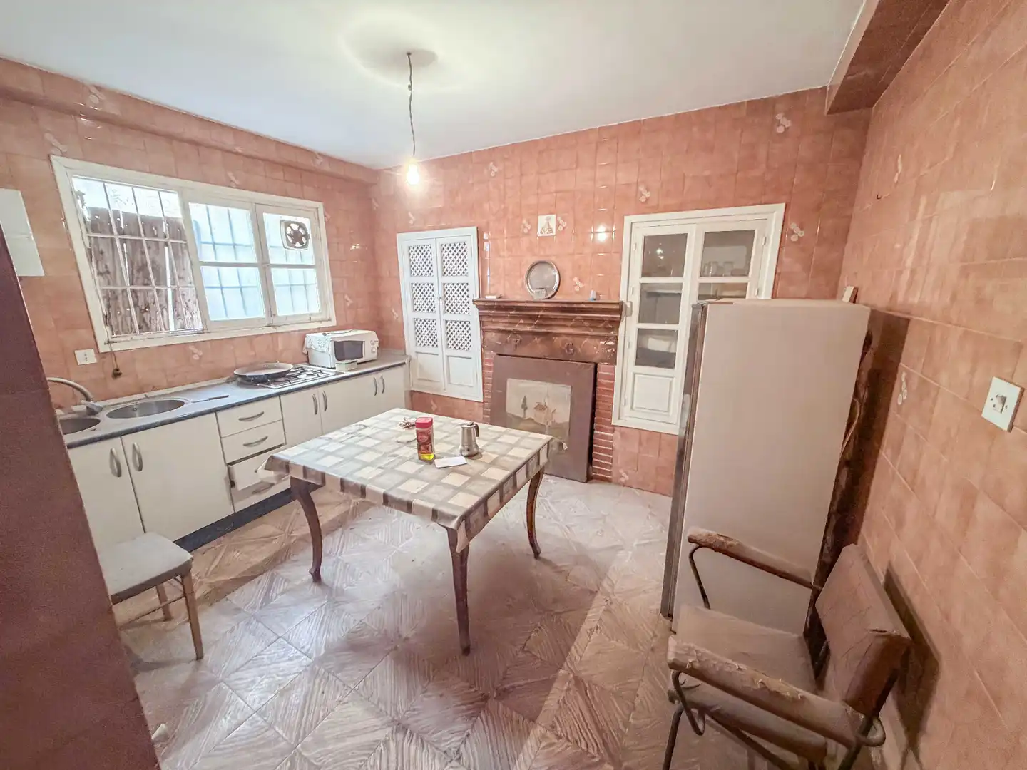 Küche von Country house zum Verkauf in Loja mit Balkon