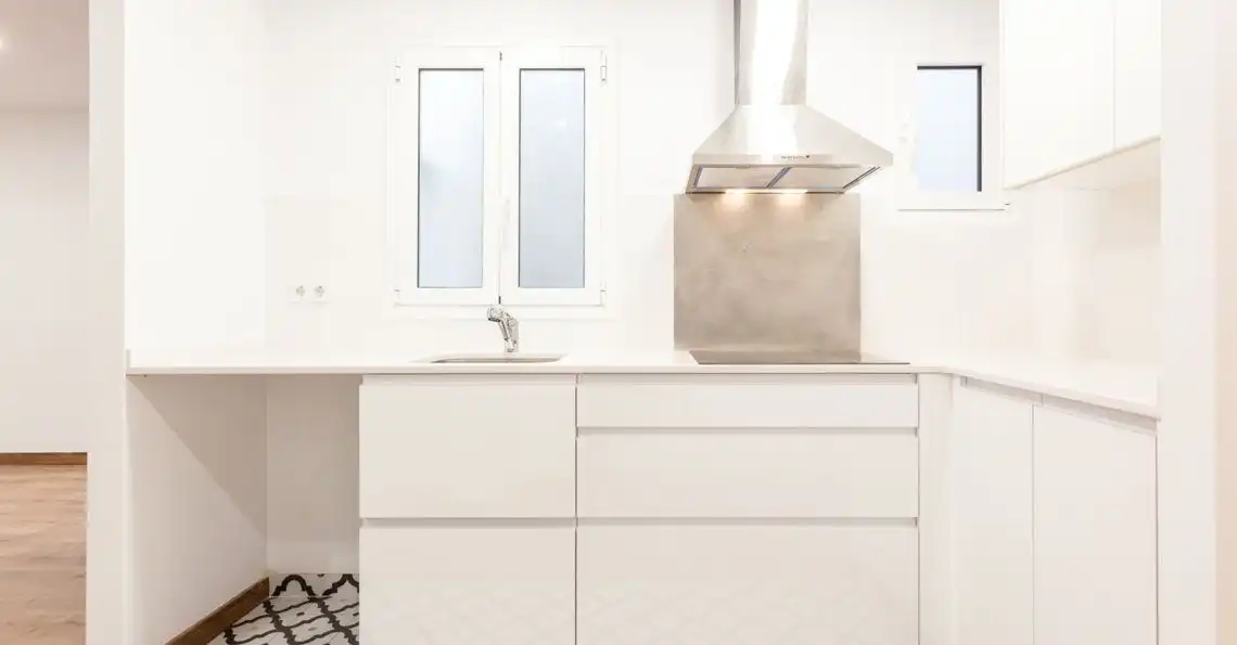 Cocina de Piso de alquiler en Sant Boi de Llobregat con Aire acondicionado y Se aceptan mascotas