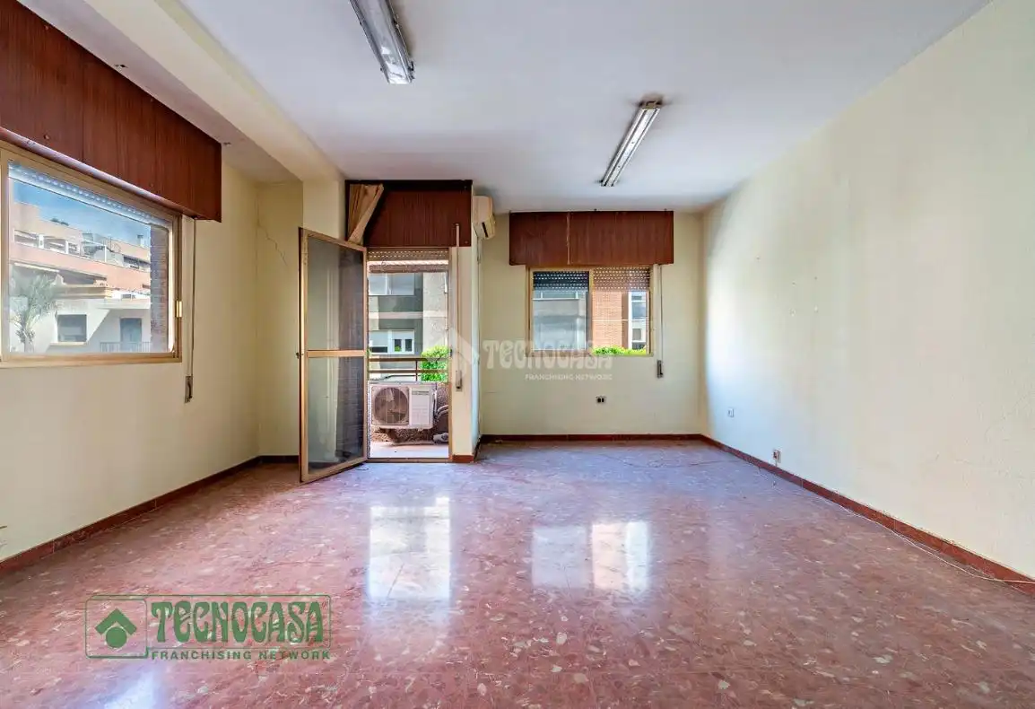 Wohnung zum Verkauf in El Ejido mit Klimaanlage und Balkon