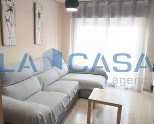 Sala d'estar de Casa adosada en venda en Algeciras