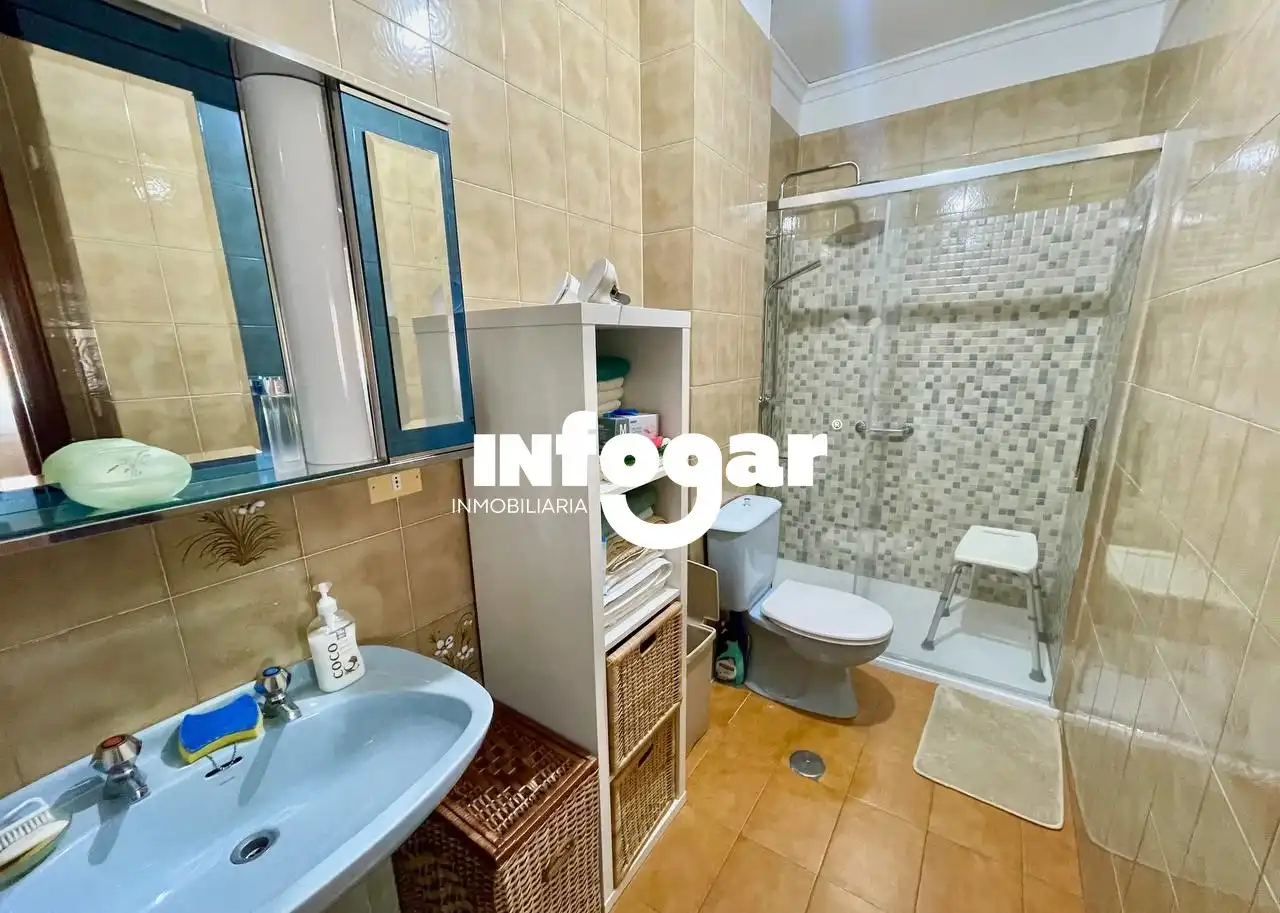 Badezimmer von Wohnung zum Verkauf in A Guarda   mit Heizung, Möbliert und Gemeinschaftspool
