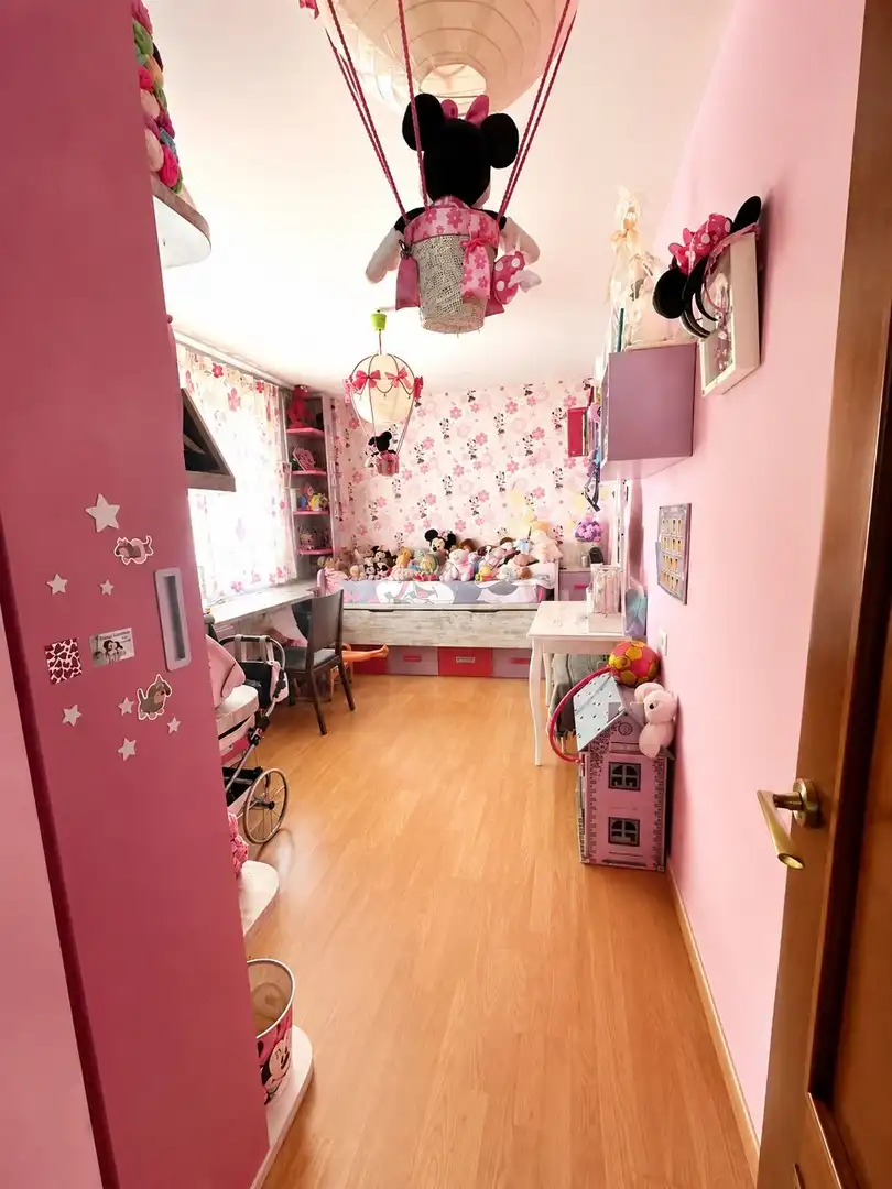 Schlafzimmer von Wohnung zum Verkauf in Villaquilambre mit Heizung