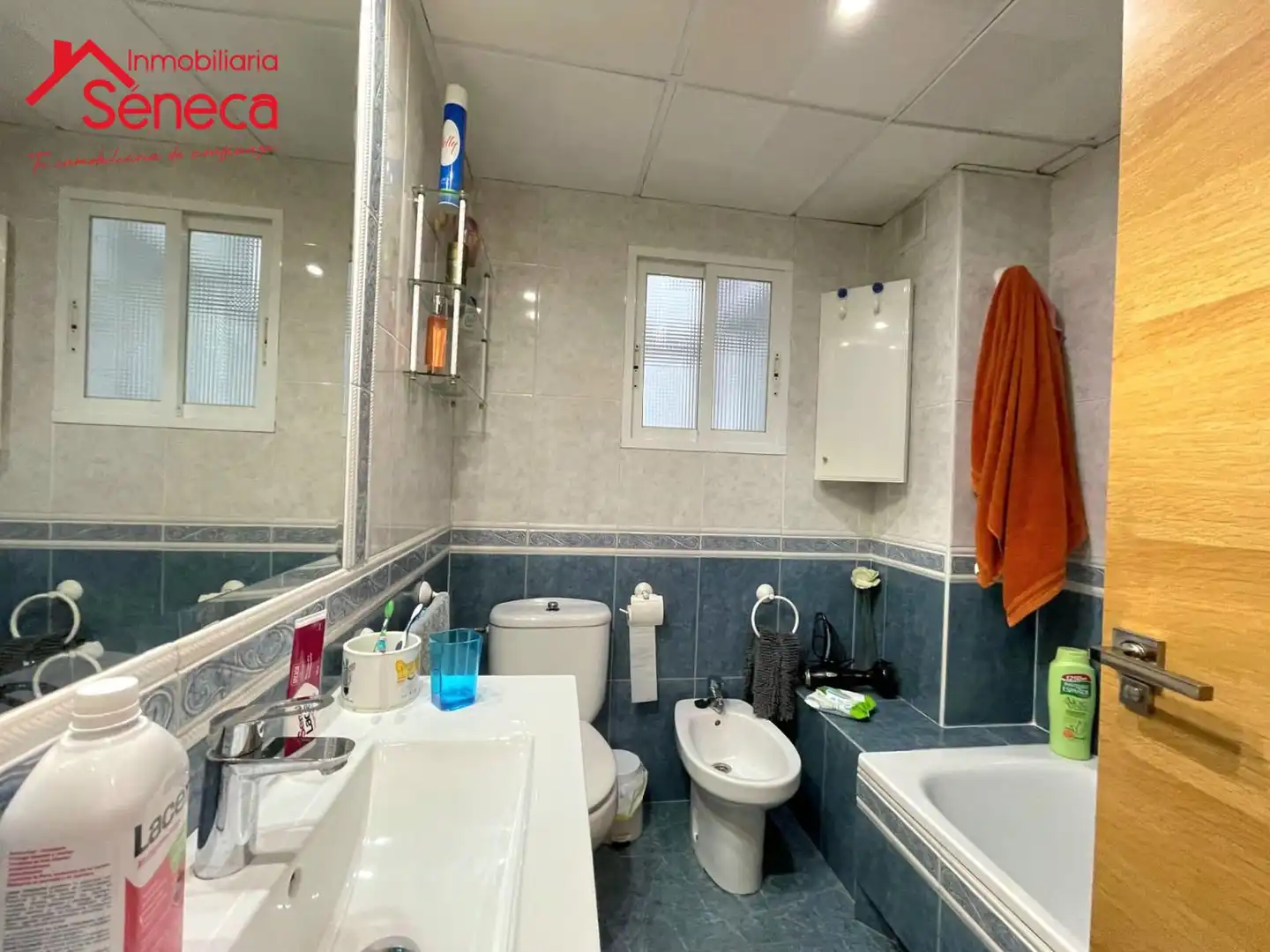Bathroom of Flat for sale in Córdoba  with Air Conditioner, Heating and Terrace