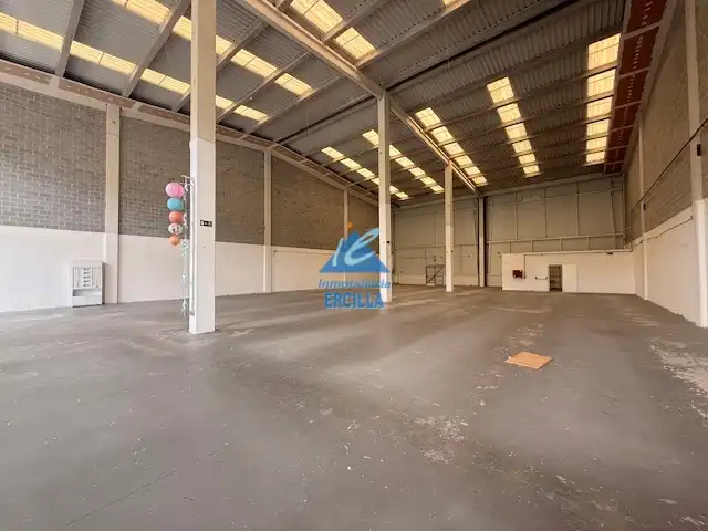 Nau industrial de lloguer a Calle Gernika