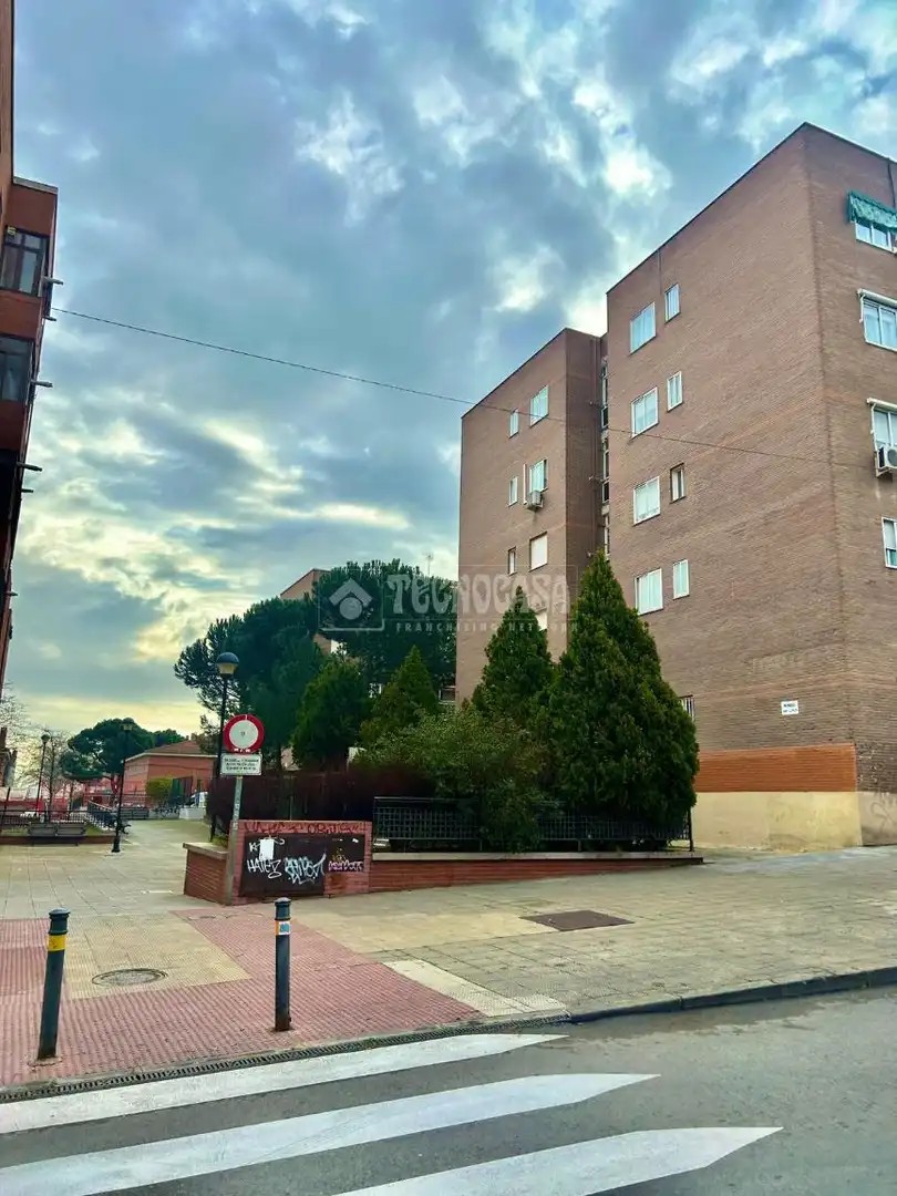 Außenansicht von Garage zum Verkauf in San Fernando de Henares