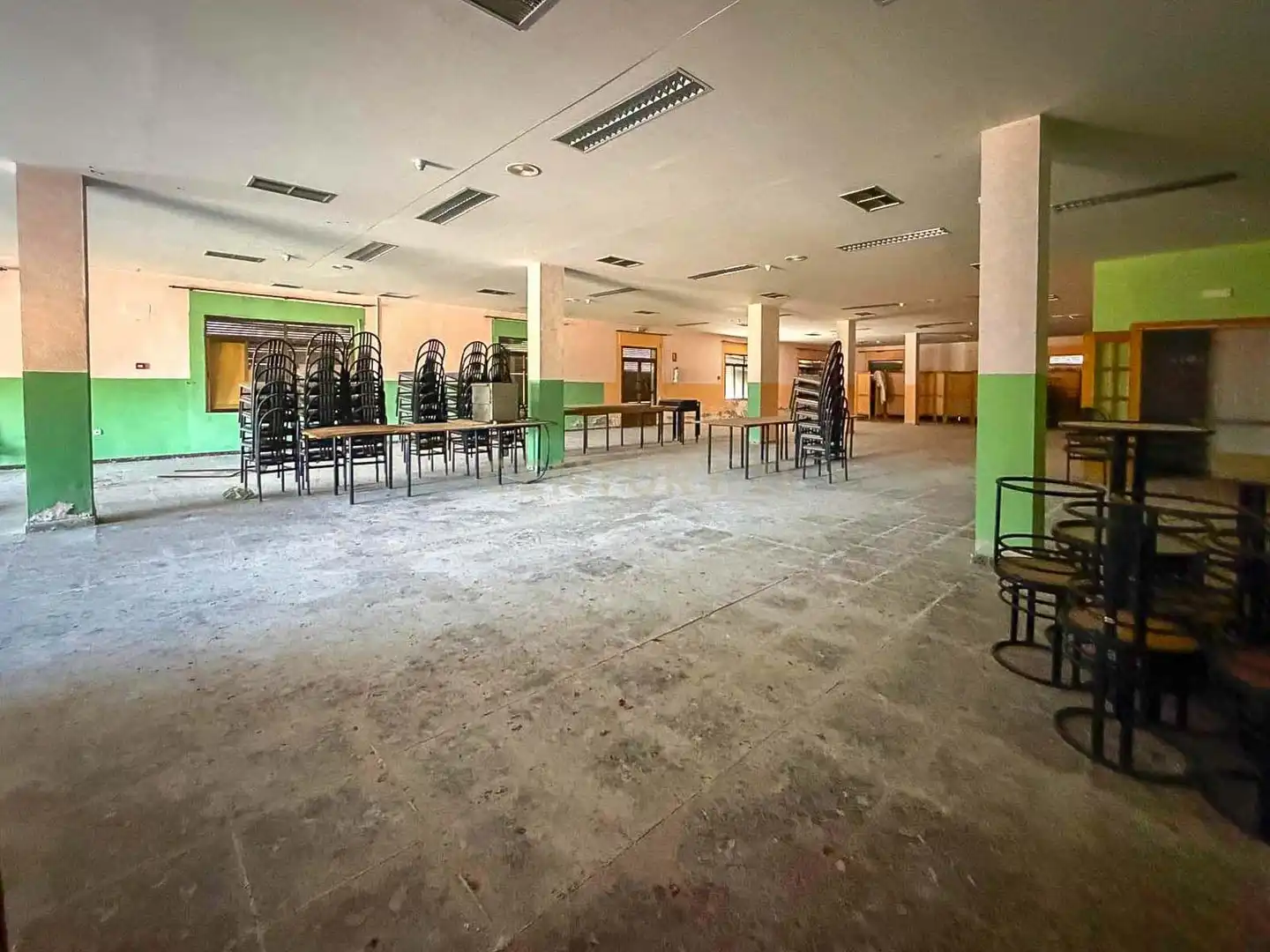 Local commercial à vendre à C8G2+P5 Aliseda, Spain, imagen 17