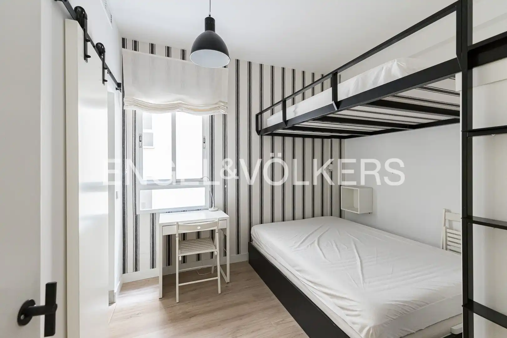 Habitación de Piso de alquiler en Madrid con Aire acondicionado, Calefacción y Amueblado