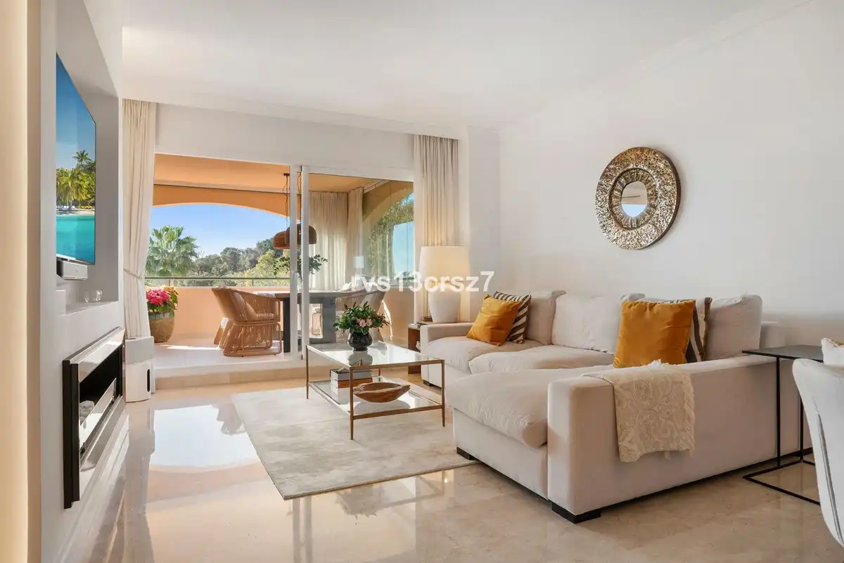 Flat with pool for sale in Marbella - Marbella,Elviria,Avenida Santa Maria, imagen 3