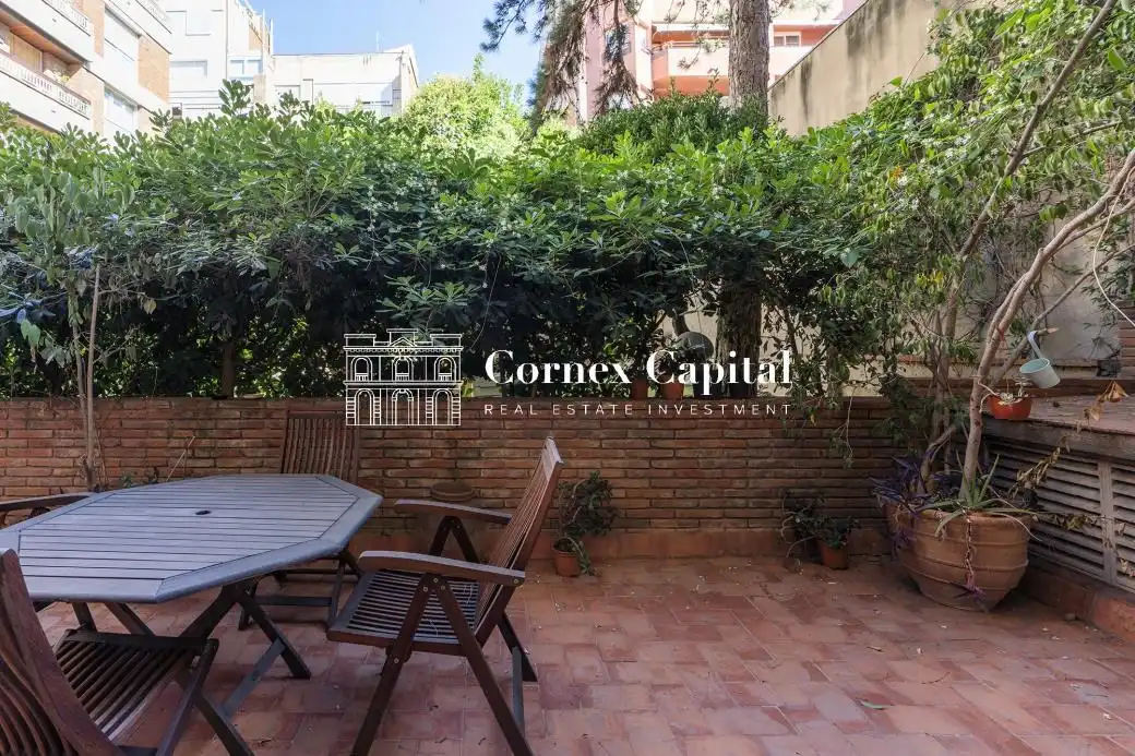 Terrasse von Erdgeschoss zum Verkauf in Barcelona mit Klimaanlage und Terrasse