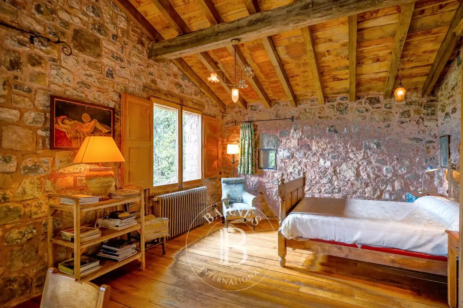 Schlafzimmer von Country house zum Verkauf in Camprodon mit Heizung, Privatgarten und Möbliert