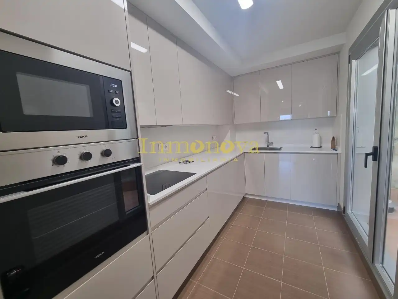 Cocina de Piso de alquiler en Cangas  con Calefacción, Amueblado y Balcón