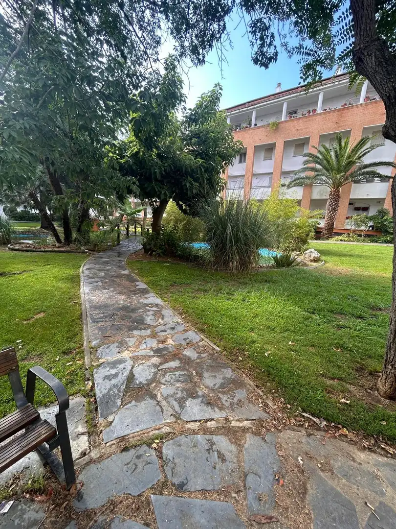 Vista exterior de Pis en venda en Isla Cristina amb Jardí privat, Terrassa i Traster