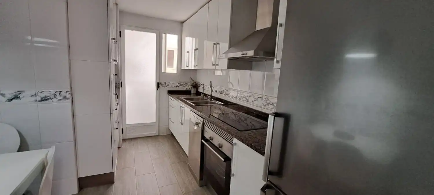 Cocina de Piso en venta en Castellón de la Plana / Castelló de la Plana con Aire acondicionado, Calefacción y Terraza