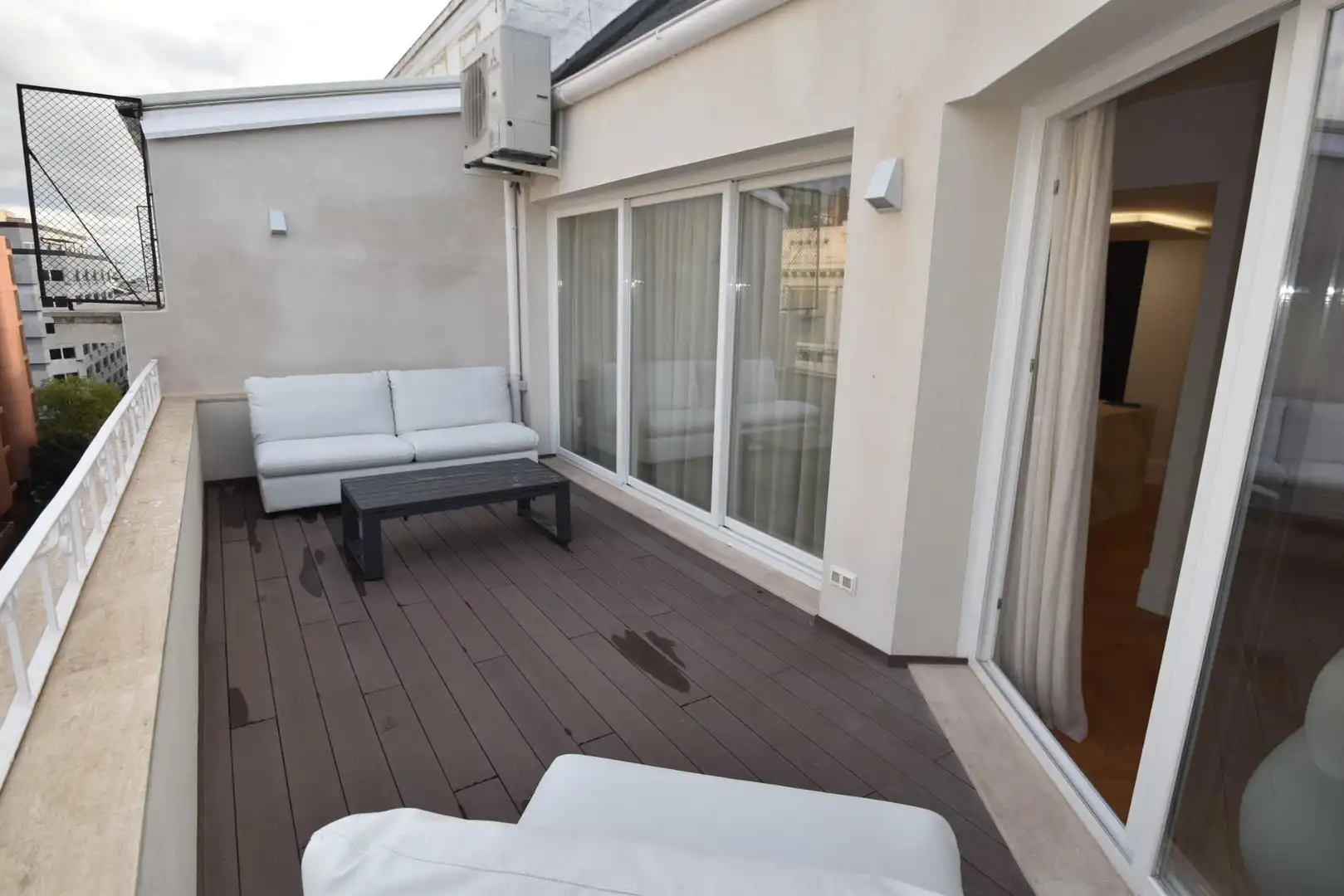 Penthouse with lift for sale in Barrio de Salamanca