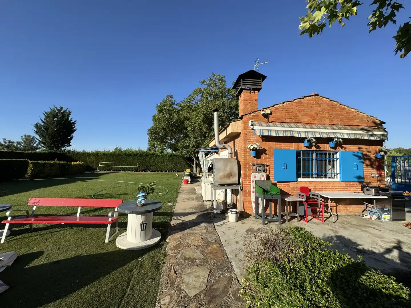 Finca rústica en venda en Grijota amb Jardí privat, Traster i Piscina