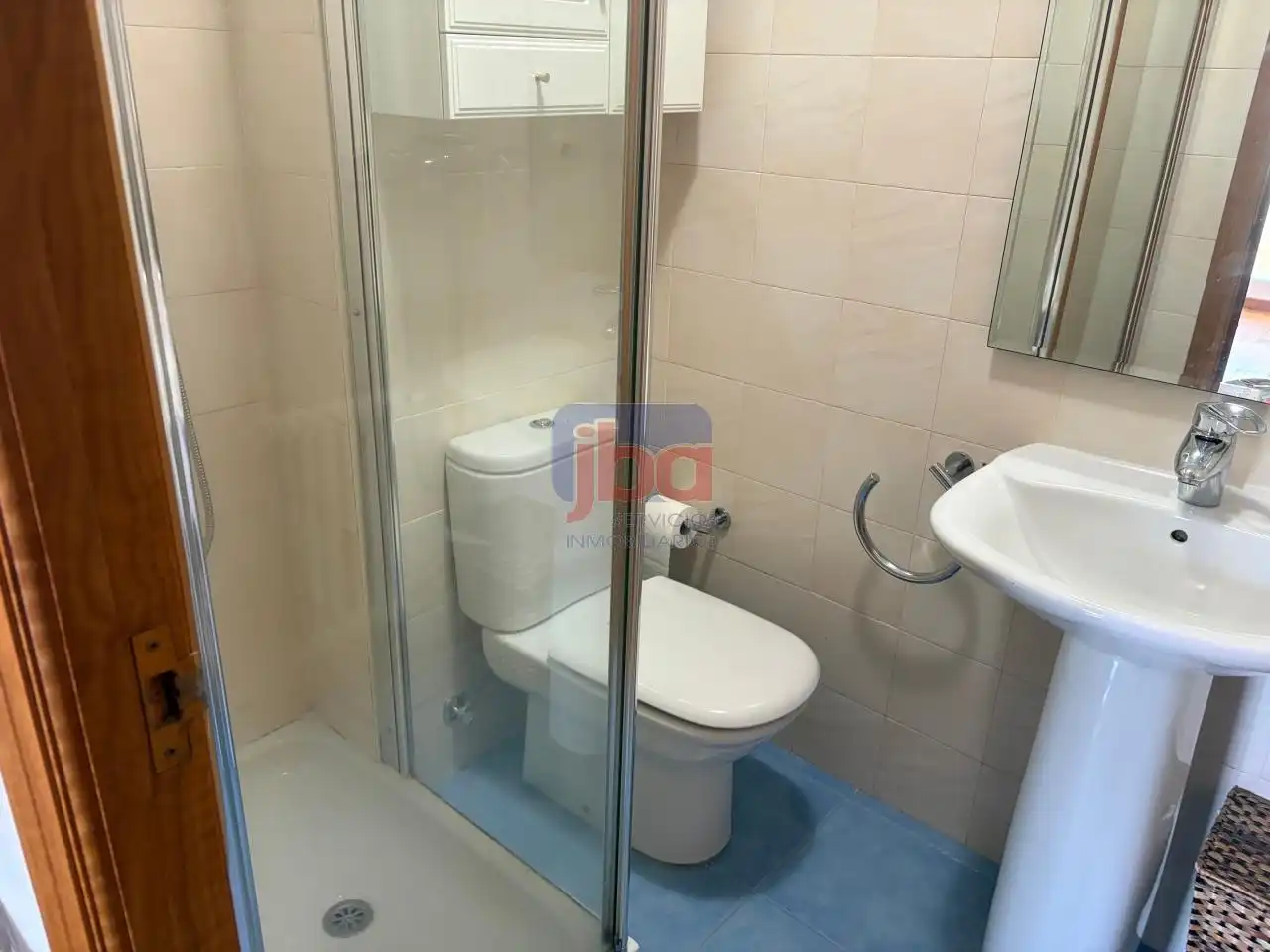 Bany de Pis de lloguer en Ourense Capital  amb Calefacció i Parquet