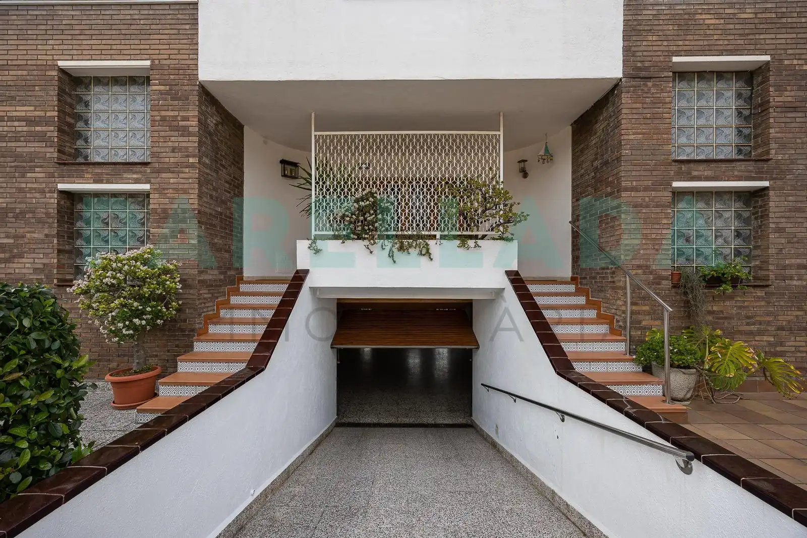 Vista exterior de Casa o chalet en venta en Badalona con Aire acondicionado, Calefacción y Jardín privado