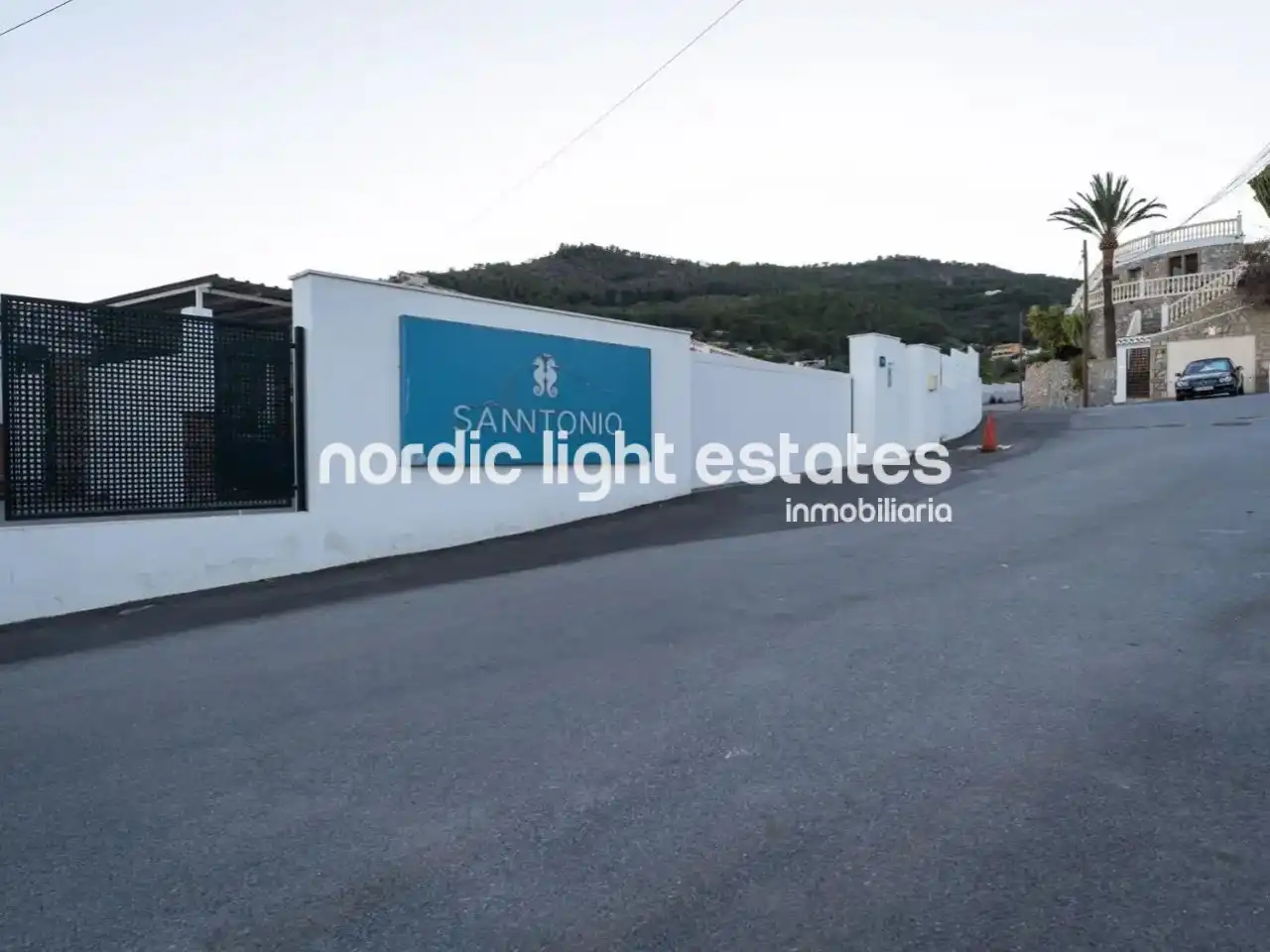 Vista exterior de Casa o chalet en venta en Almuñécar con Aire acondicionado, Terraza y Piscina