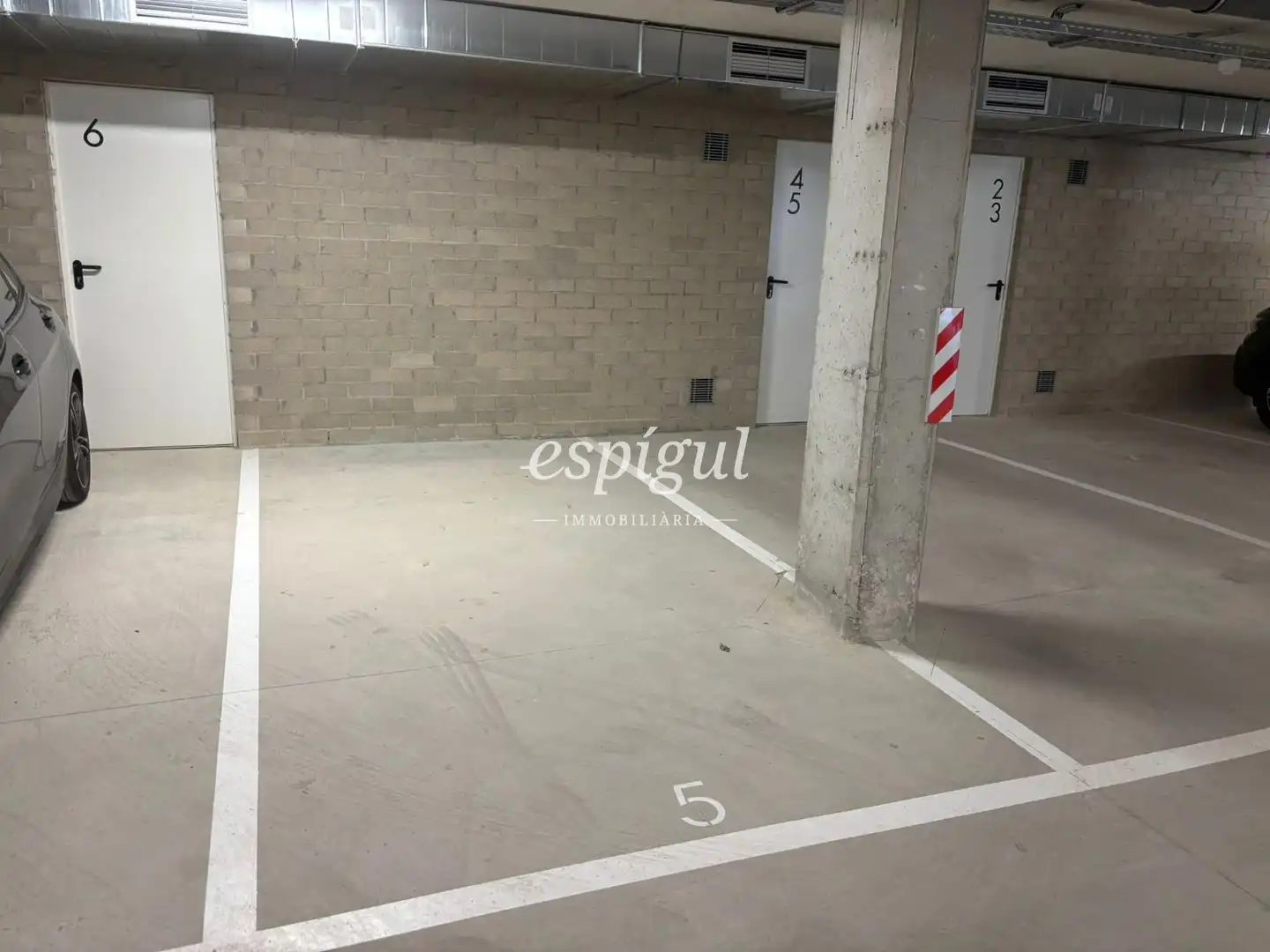 Aparcament de Garatge en venda en Girona